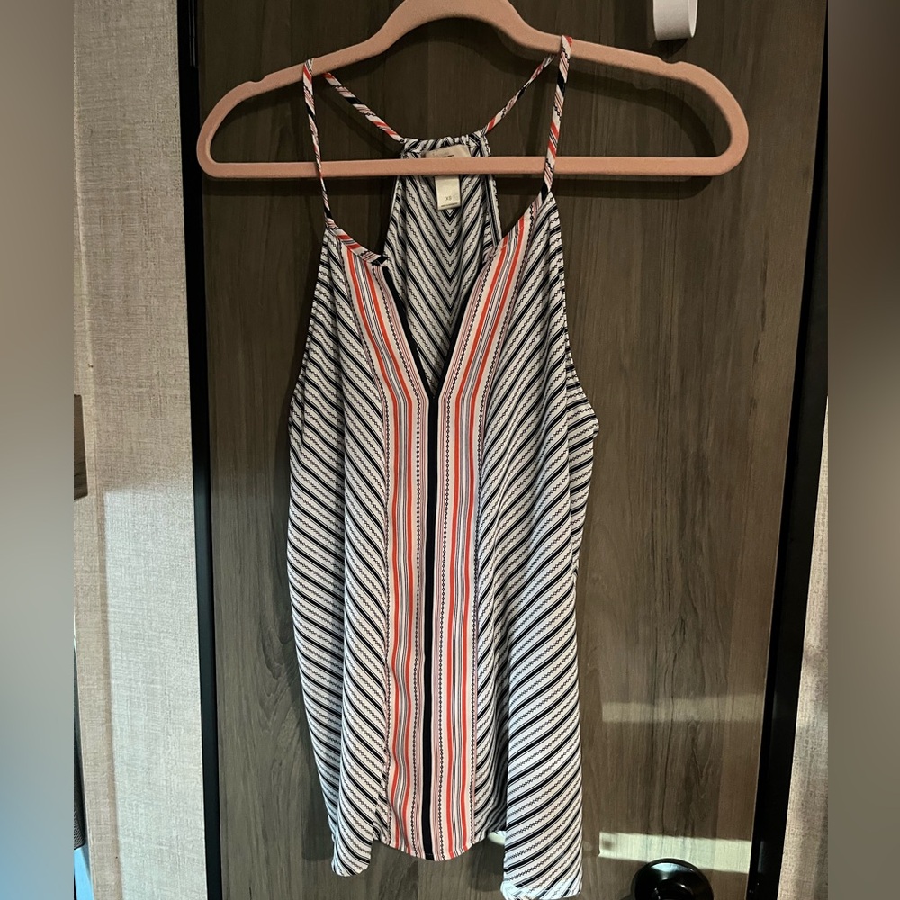 LOFT Sleeveless Top - Picture 3 of 8